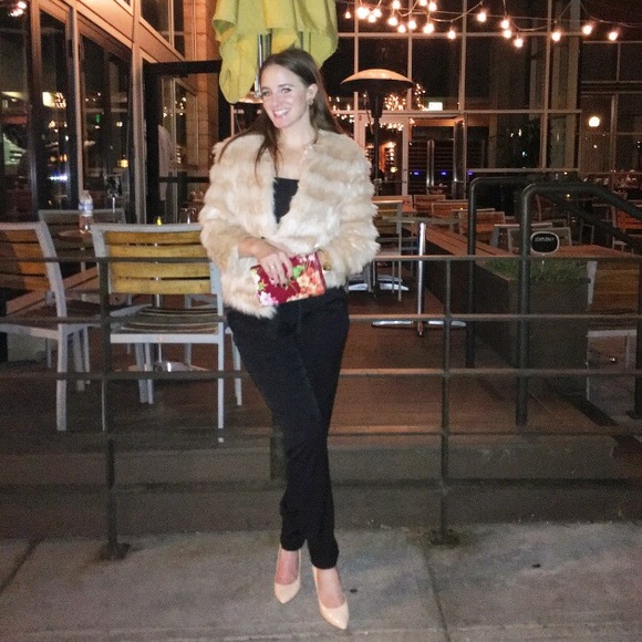 Meet your posher, AllieA - Picture 3 of 9